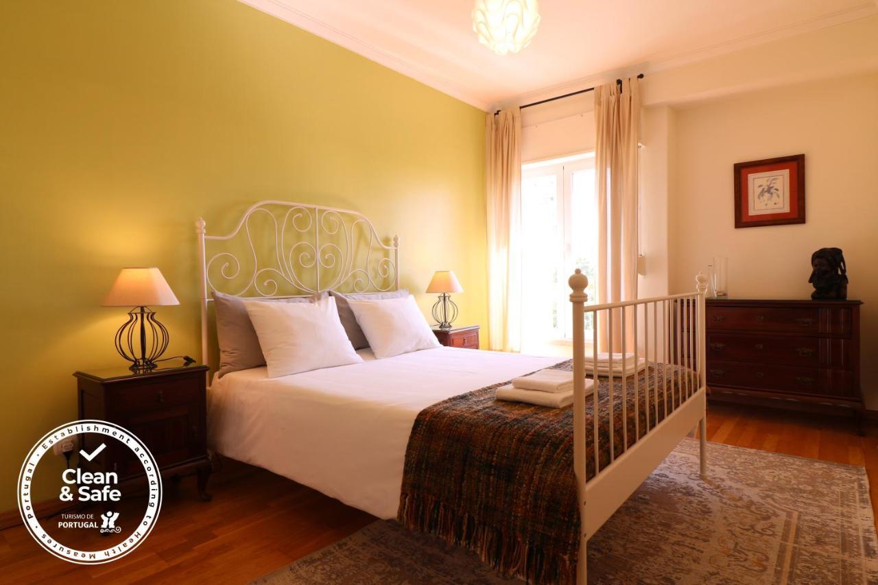 Apartment Cascais 400 M From